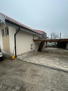 Tlakovanje dvorišča