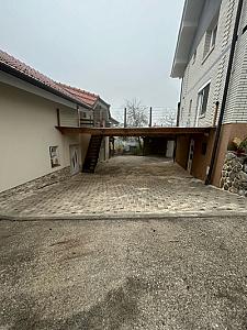 Tlakovanje dvorišča