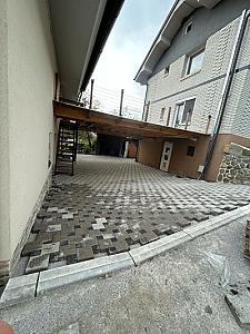 Tlakovanje dvorišča