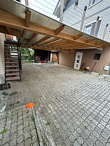 Tlakovanje dvorišča