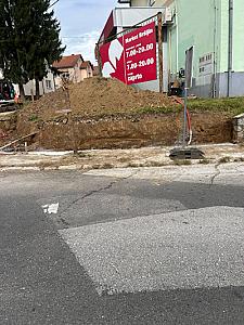 Kamnita škarpa v Bršljinu