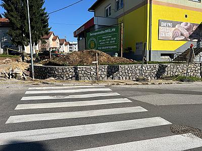 Kamnita škarpa v Bršljinu