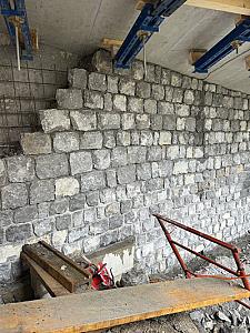 Oplata mostu čez Sušico z naravnim kamnom